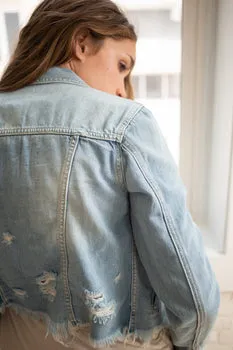 Frayed Hem Cropped Denim Jacket