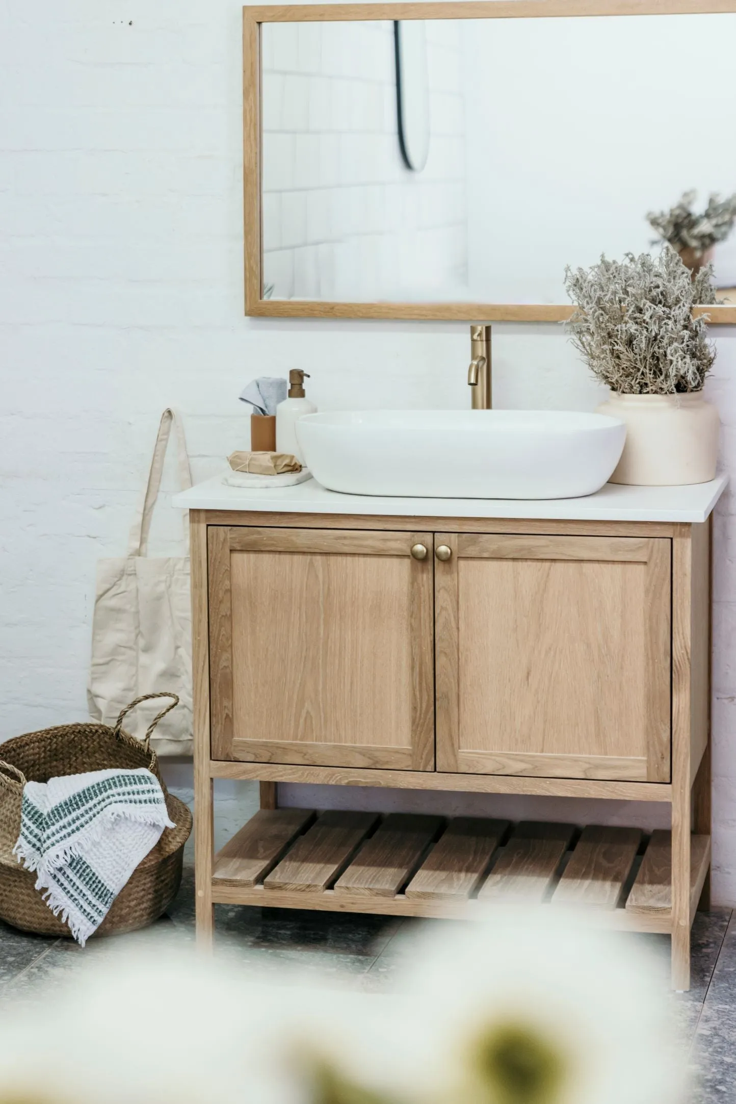 The Classic Shaker Oak Single Vanity