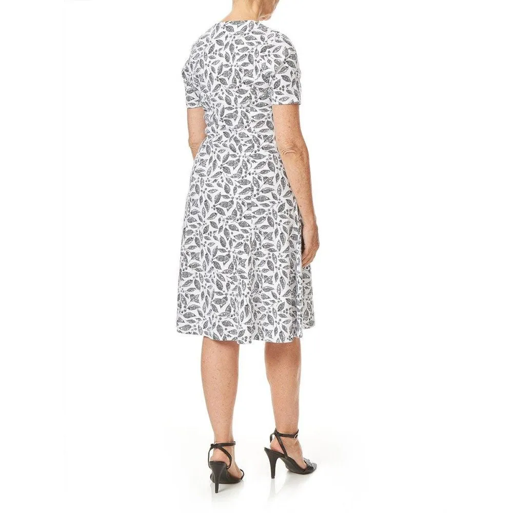 Tigi 22/24 White Mono Leaf Print Dress