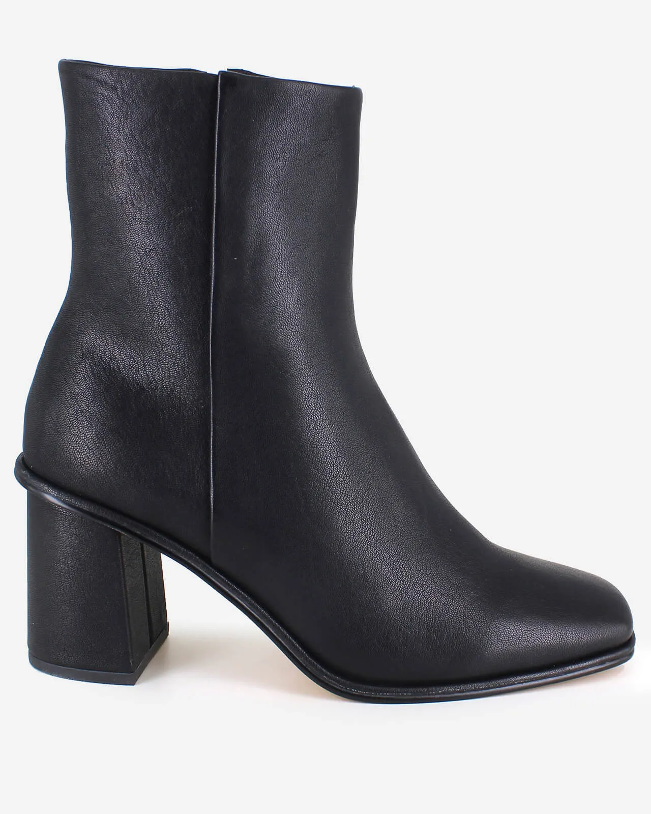 Vale Boot in Black